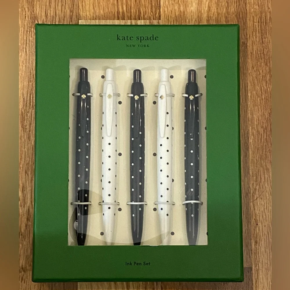 🔥 SALE🔥 Kate Spade Green and White Polka Dot Notebook with Pen Set NWT